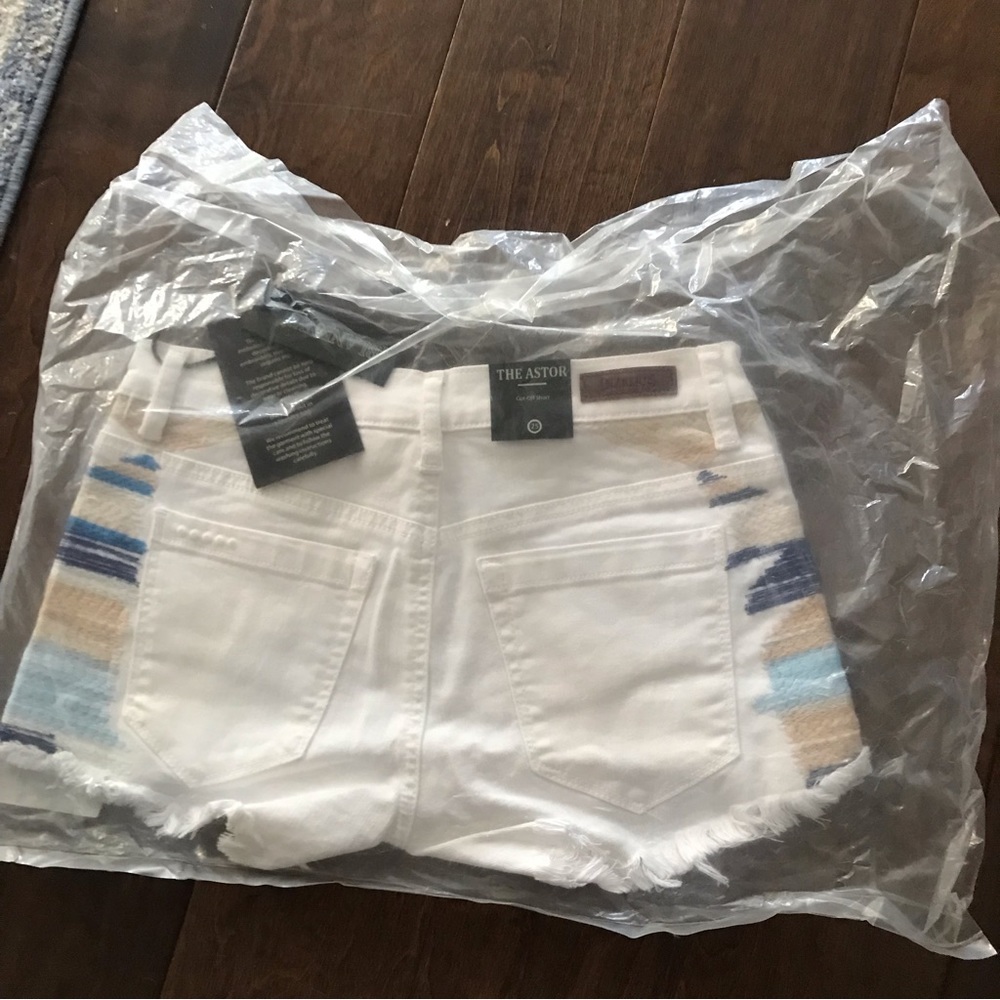 Blank NYC The Astor White Cutoff Shorts Size 25
